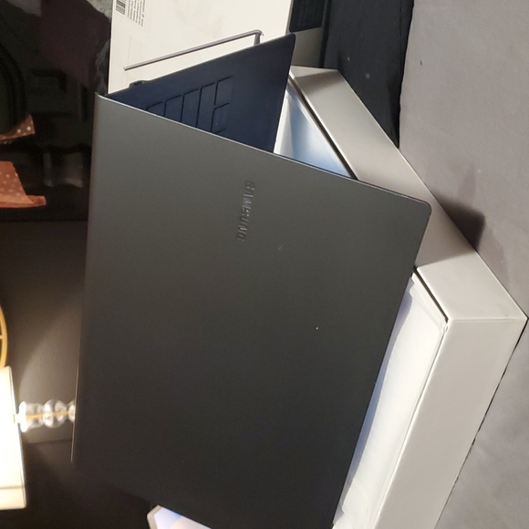 Samsung Galaxybook S 256gb - Picture 4 of 7